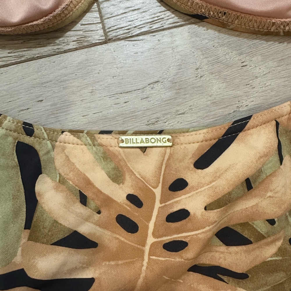 Billabong bikini set - Picture 3 of 3